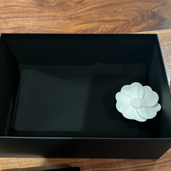 ❌SOLD❌New 2022 Chanel Classic Wallet Chain Full Set Black  Caviar Leather Silver - Picture 7 of 11